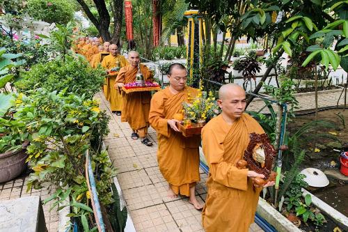 Lễ Cung Nghinh và An Vị Xá Lợi Đức Hòa Thượng Tôn Sư Hòa Thượng thượng THIỆN hạ PHƯỚC