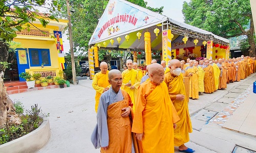 Tổ Đình Quan Âm Tu Viện: Chư Ni cầu giáo giới trước khi an cư